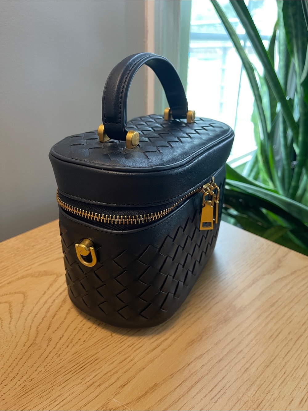 Black Woven Mini Train Case Handbag with Removable Crossbody Strap - Picture 2 of 5